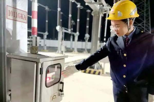 永修变电站，位于中国江西省，是重要的电力枢纽，为当地提供稳定电力供应，保障居民和工业用电需求。