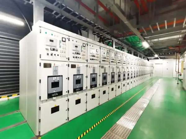 物联网技术革新变配电设备管理，实现智能化、远程监控，提升效率与安全性。