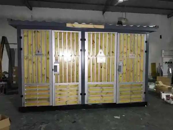 物联网技术在变配电网络中实现数据实时采集、处理和分析，优化电力系统运行。
