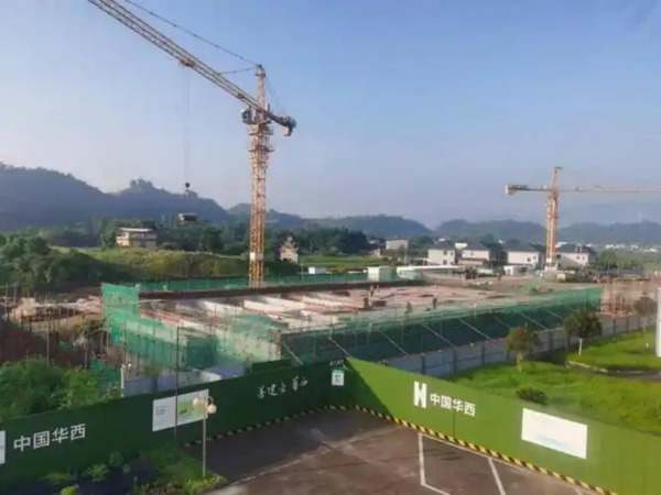 智能水务物联网技术，通过传感器、数据分析优化水资源管理，实现高效节能。