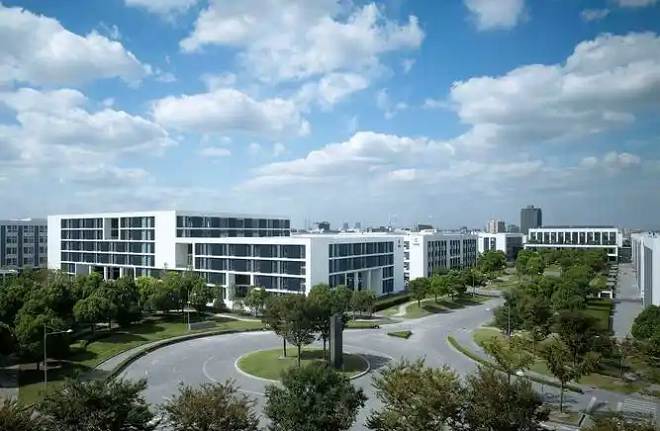 电气工程弱电领域，涉及自动化、通信、智能控制等，就业前景广阔，需求日益增长。