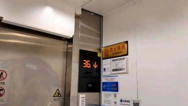 厨房小电梯，便捷升降，节省空间，快速传递食材，提升烹饪效率。